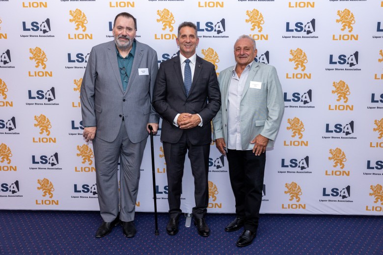 Minister pays tribute to Lou Spagnolo as he steps down from LSA WA