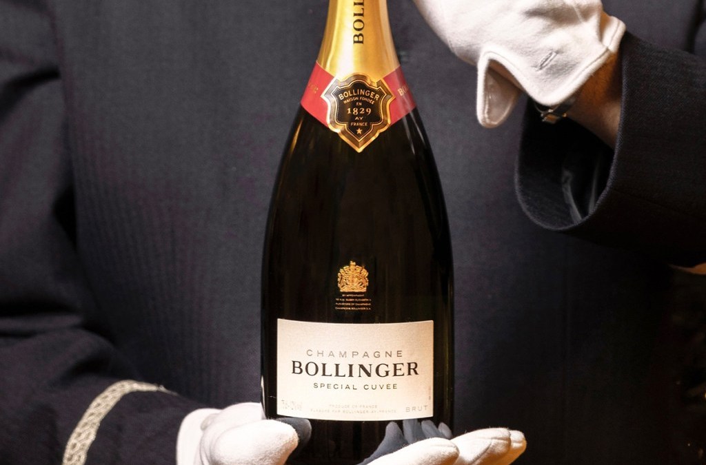 Champagne Bollinger receives the Royal Warrant of Appointment from His Majesty the King